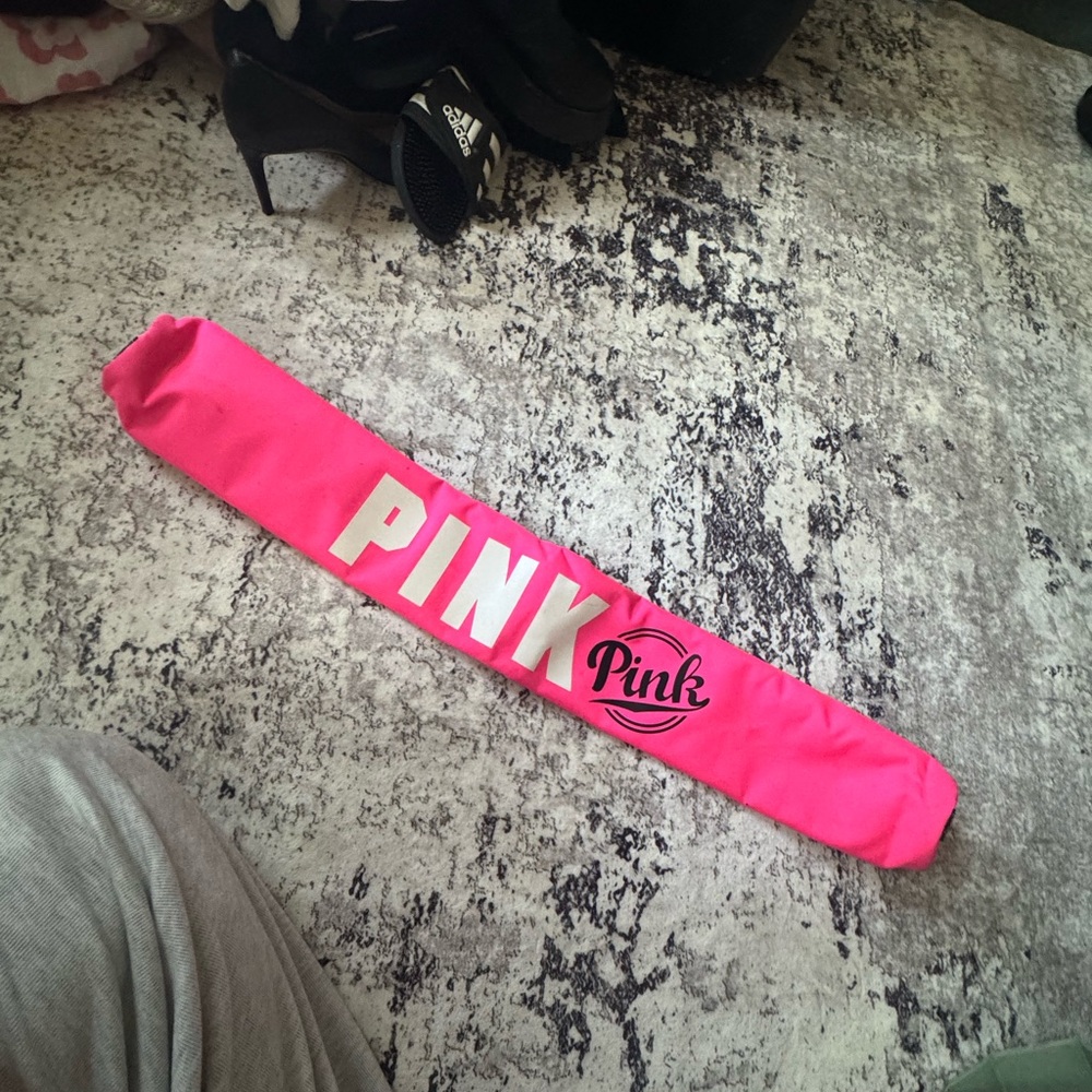 PINK Victoria’s Secret Sling Cooler! 💗🥤